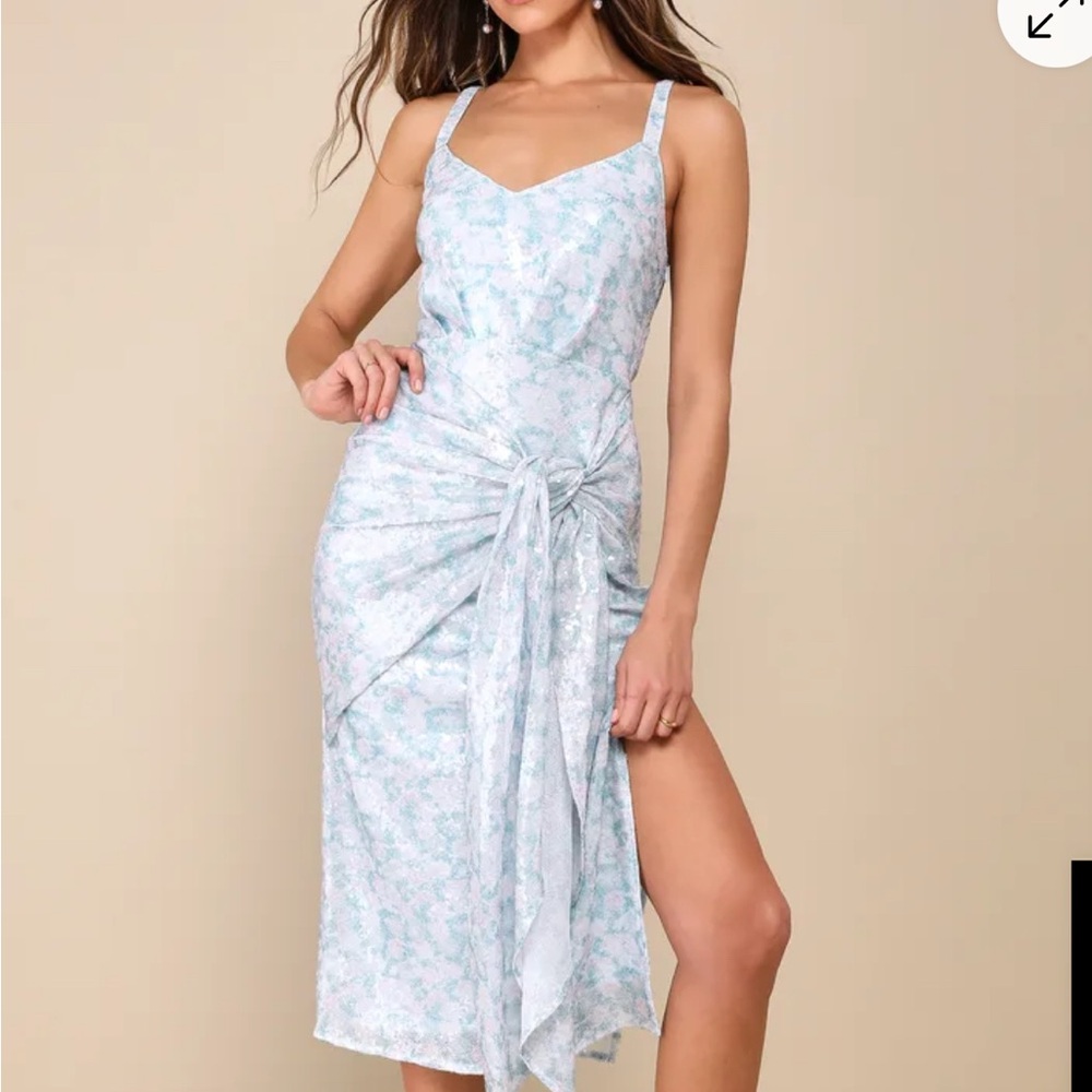 NWT Lulus Glistening Light Blue Floral Sequins Tie Front Midi Dress Sz M